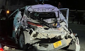 Car severely damaged in multi-vehicle accident on ring road 3