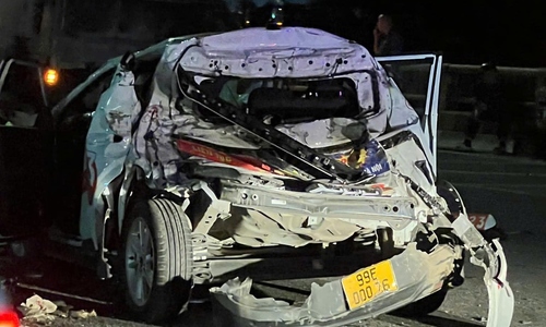 Car severely damaged in multi-vehicle accident on ring road 3