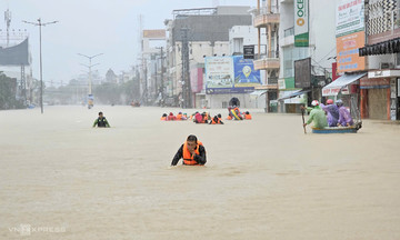 University reduces 10% tuition for over 11,200 flood-affected students