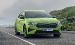 Skoda Octavia RS - high-performance sedan coming to Vietnam
