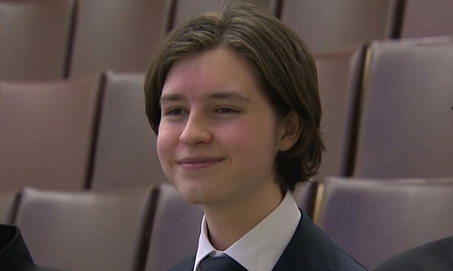 Child prodigy earns physics doctorate at 15