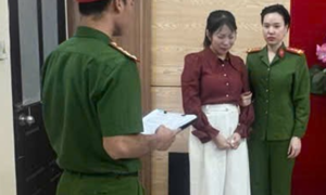 Bank branch manager 'fabricates documents,' embezzles customer funds