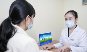 Does extracting acne cores completely get rid of acne?