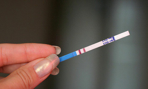 Woman defrauds infertile couples of billions of dong using fake ultrasounds and two-line pregnancy tests