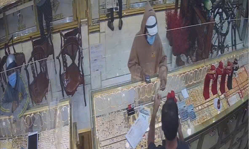 Young man arrested for gold theft in the Mekong Delta