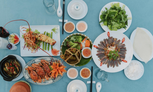 Enjoy local seafood at Huong Bien Phu Quoc restaurant