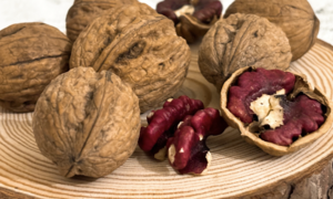 What happens to the brain when eating omega-3 rich foods?