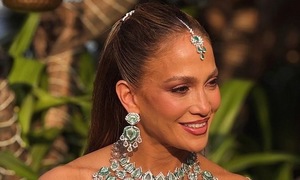 Hollywood stars' wedding performance fees