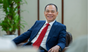 Pham Nhat Vuong to contribute more capital to VinSpeed via shares