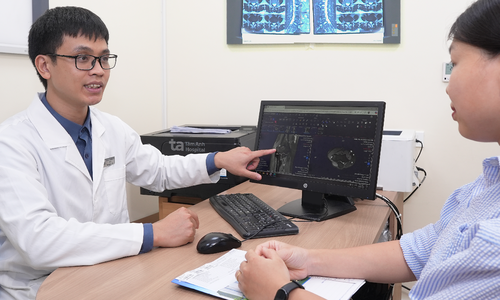 What is a giant cell bone tumor?