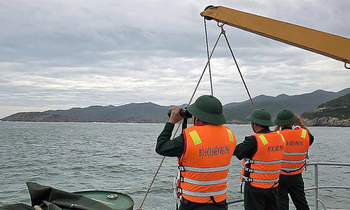 Fishing boat sinks while avoiding storm, two missing