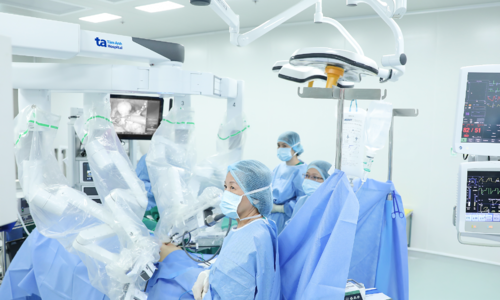 Robot guides doctors in complex uterine fibroid removal