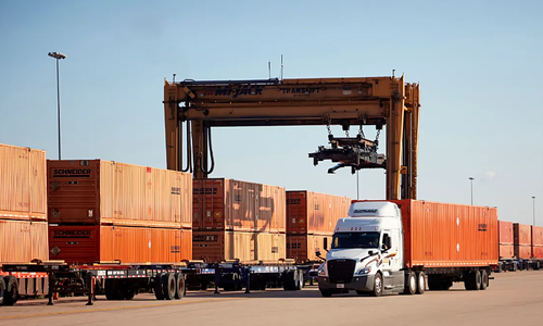 Schneider national launches fast track premium rail service