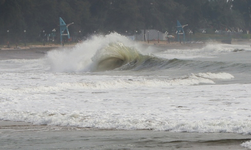 Russian tourist dies swimming at Mui Ne beach