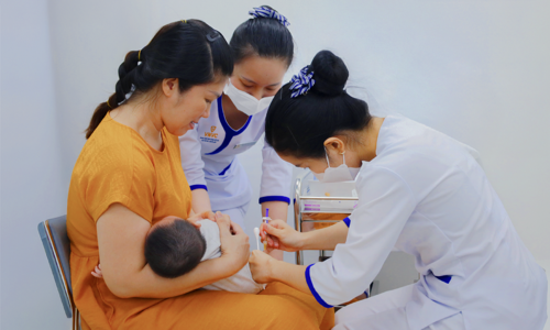 Parents vaccinate children with RSV antibodies due to tobacco smoke concerns