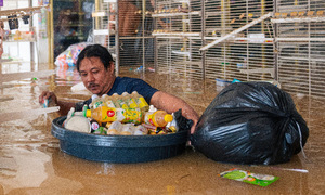 over 1,100 dead from floods in four asian countries