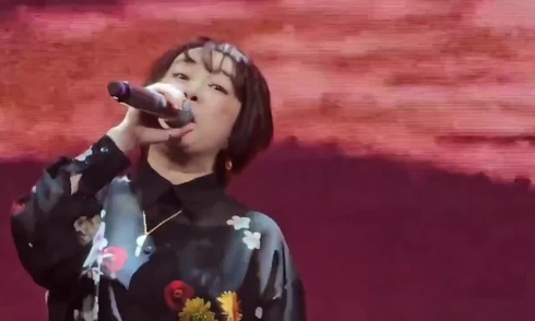 Japanese singer's performance in China cut short by power outage