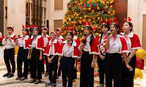 tropical christmas festival at danang marriott resort & spa