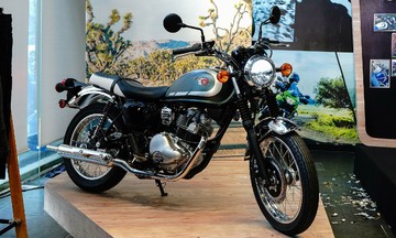 Kawasaki W230 - a retro motorcycle priced at 124,9 million dong