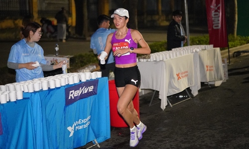 Revive energizes 10,000 runners at Hanoi night run