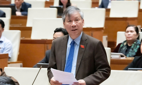 Professor Nguyen Anh Tri: early hospital fee waivers needed for dialysis patients