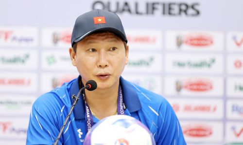 Head coach Kim Sang-sik holds press conference before SEA Games 33 opening match