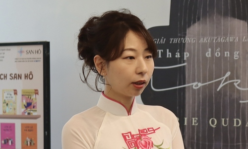 Japanese writer grateful for AI