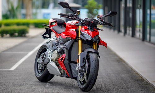 First 2025 Ducati streetfighter arrives in Vietnam, priced over VND 1 billion