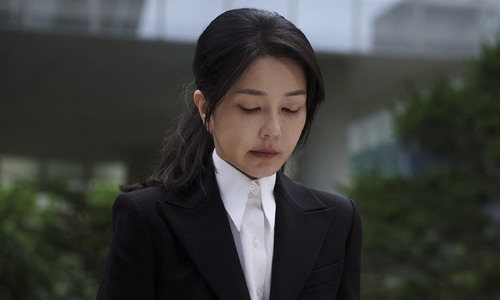 Former South Korean first lady faces 15-year prison recommendation