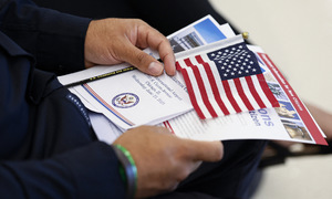 Republican senator proposes ban on dual citizenship for americans