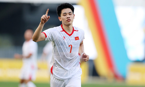 Nguyen Dinh Bac's performance in the SEA Games 33 opening match