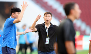 Coach Kim's fiery moment in the win against Laos