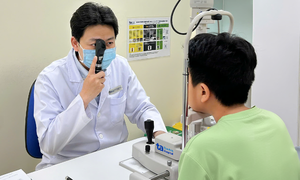 Can congenital ptosis in children be cured?