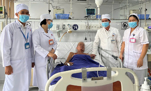 Man stops breathing after choking on half a grape