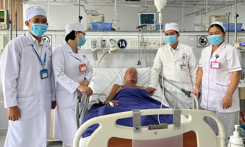 Man stops breathing after choking on half a grape