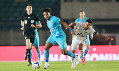 Nguyen Xuan Son nets hat-trick in Southeast Asian Club Cup