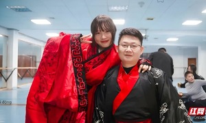 Woman marries her rescuer 17 years later