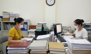 School accountants grapple with allowances