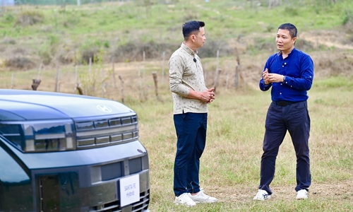 Car Awards judges surprised by Hyundai Santa Fe hybrid