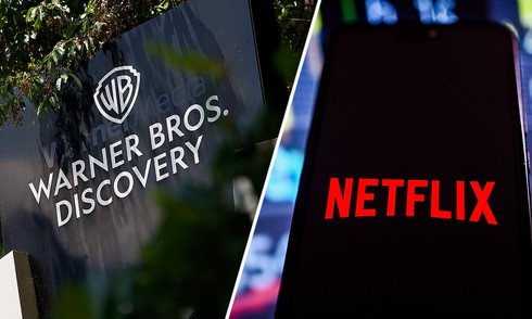 Netflix bids 72 billion USD for a portion of Warner Bros. Discovery