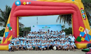 Cathay Vietnam launches promotion for its 15th anniversary