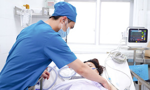 Two girls with airway burns from fire gradually recovering