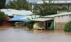 Lam Dong provides 120 million VND for homes destroyed by floods