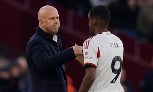 Slot views Haaland as a model for developing Isak's potential