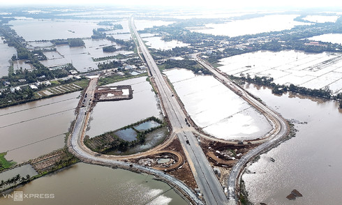 Can Tho - Ca Mau Expressway: approaching opening day
