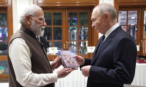 Gifts from the Indian prime minister to president Putin