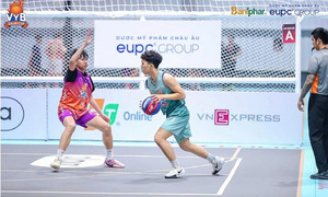 Phan Dinh Phung basketball captain achieves GPA above 9