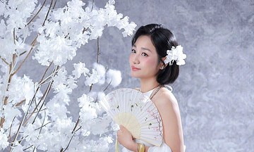 40-year-old woman achieves 58 cm waist through gym and yoga