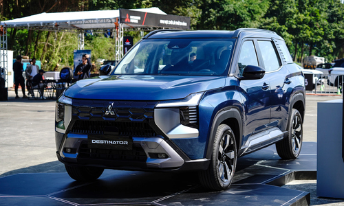 A series of Mitsubishi vehicles offer tens of millions of dong in promotions in December