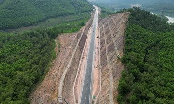 Cam Lo - La Son expressway to expand to 4 lanes